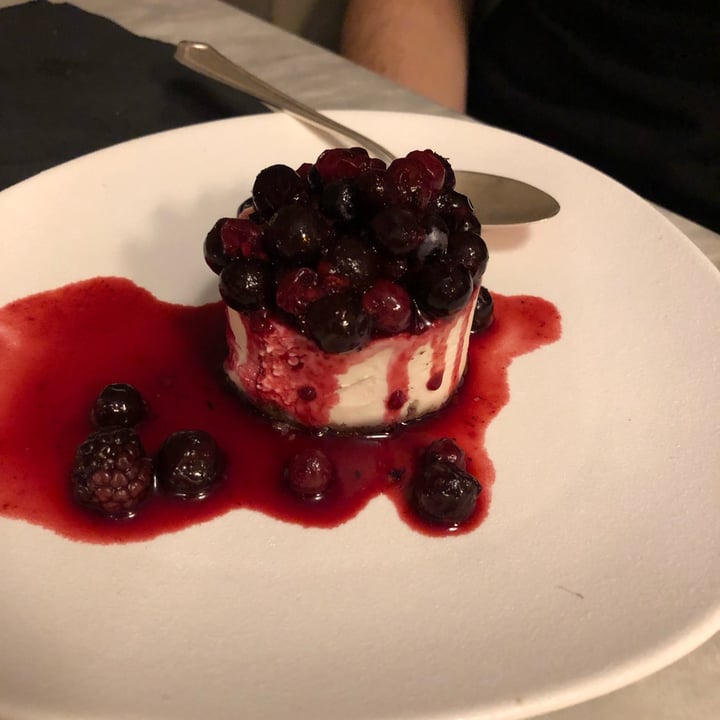 photo of Botanica Lab Cucina Cheesecake Vaniglia E Frutti Rossi shared by @giorgiagaz on  30 Jun 2022 - review