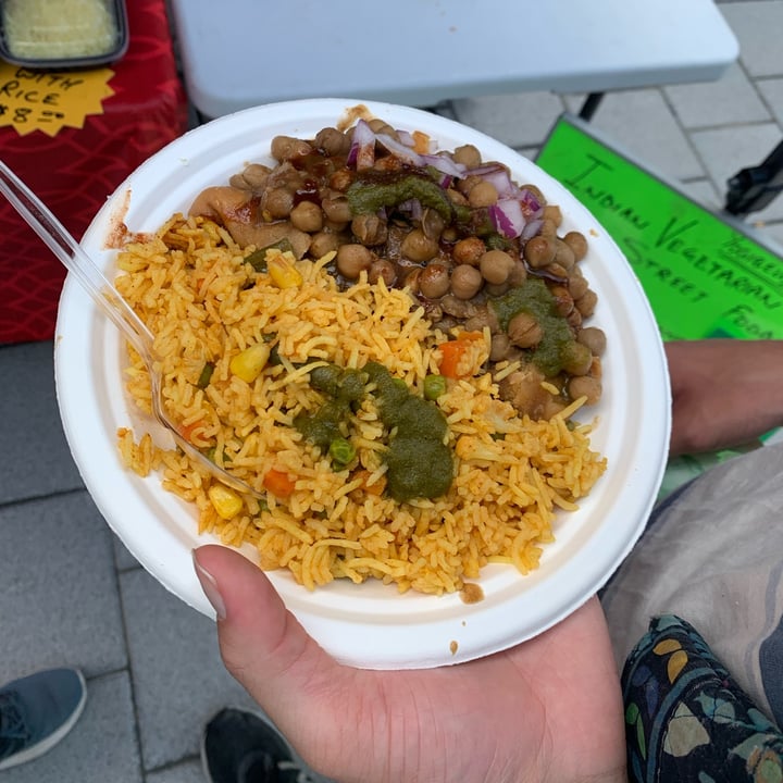 photo of McGill University Samosa Chana and Vegetable Biryani Plate shared by @colphax on  29 Jul 2022 - review