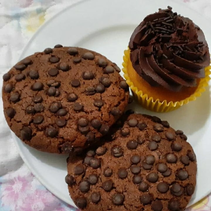 photo of Freedom Cakes Cookie de chocolate shared by @plantbasedpisces on  29 Sep 2021 - review