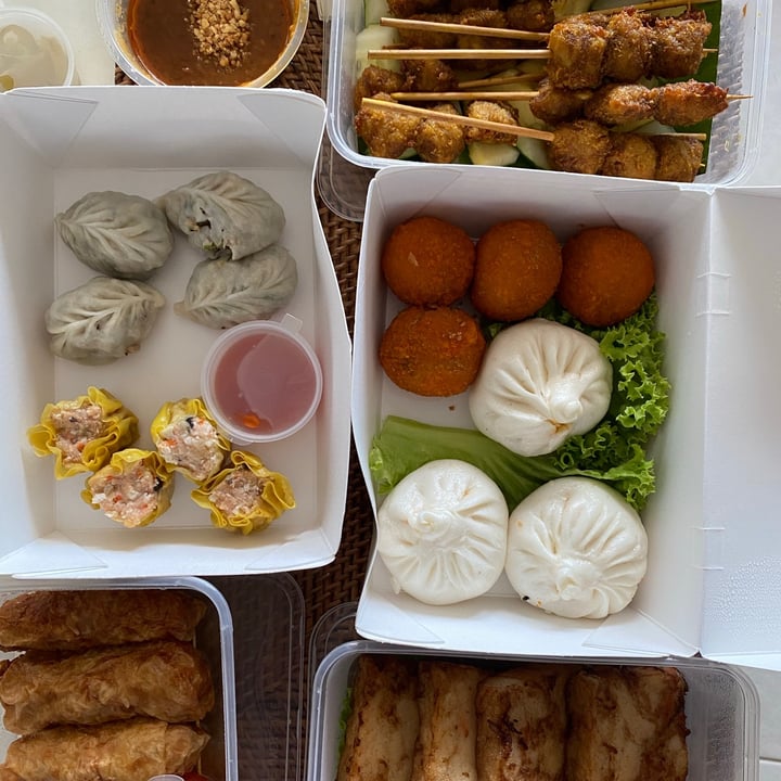 photo of Lotus Kitchen Bean curd skin rolls shared by @biapol on  31 May 2020 - review