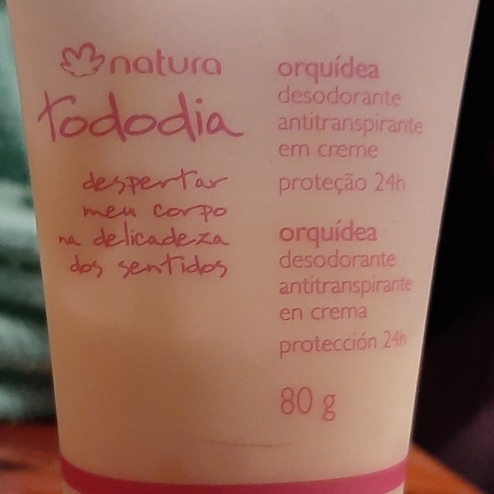 photo of Natura Desodorante crema de orquídeas shared by @personne54 on  25 Apr 2022 - review