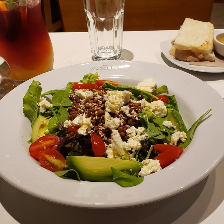 photo of Café Martínez Ensalada Con Lentejas Marinadas shared by @lorevegan on  15 Dec 2021 - review