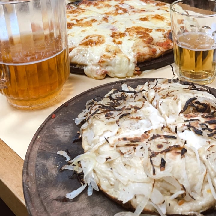 review photo of Pizzería Güerrin Pizza vegana Fugazza shared by @franbombini on 08 Aug 2022 - review