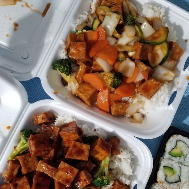 Photo of the dish “Tofu and brown sauce”