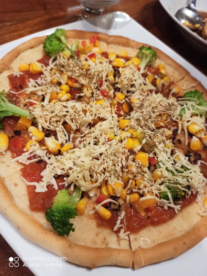 photo of LN Fortunate Coffee Vege Pizza shared by @trinita-ng on  12 Feb 2020 - review
