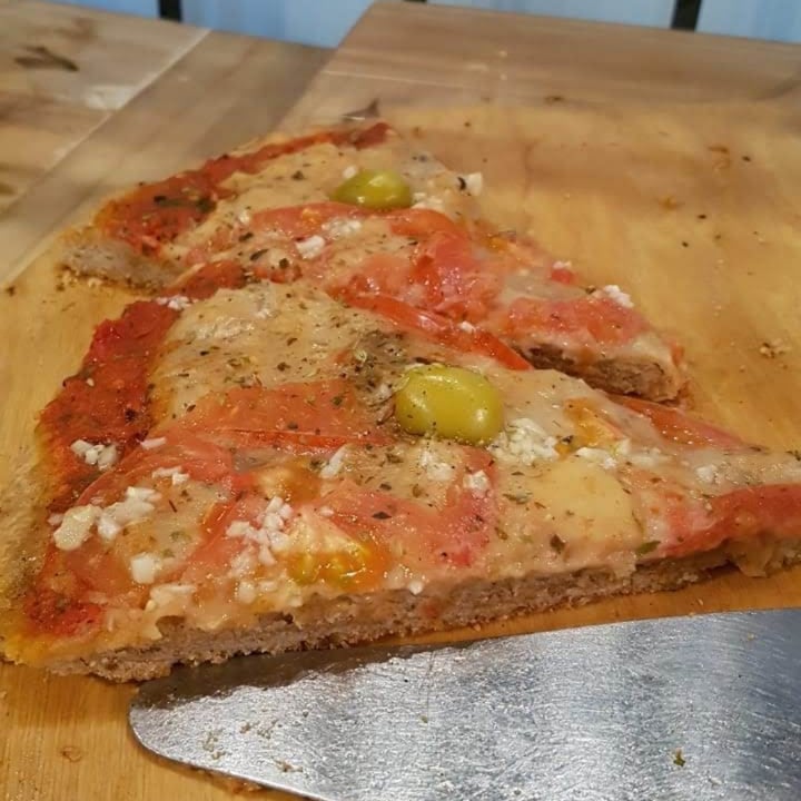 photo of Fourmi Vegan Pizza shared by @fararodriguez on  13 Nov 2020 - review