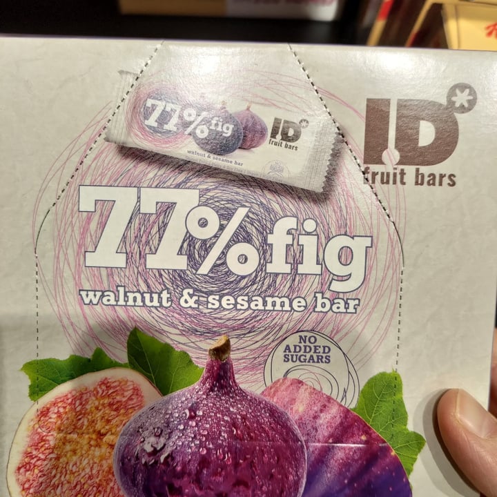 photo of ID 77% Fig Walnut and Sesame Bar shared by @ilablabla on  22 Sep 2022 - review