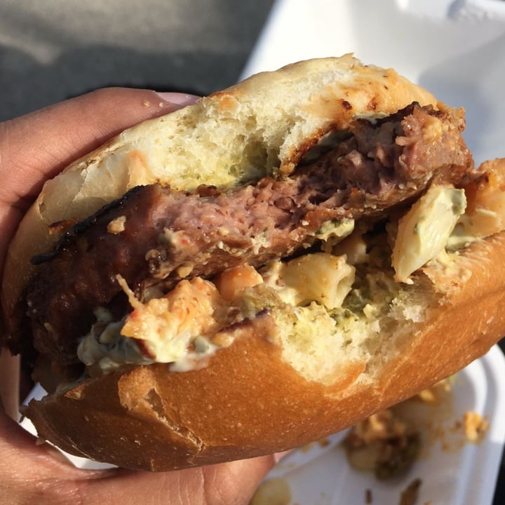 photo of Guerrilla Burger The Mac shared by @spade-explores on  24 Apr 2022 - review