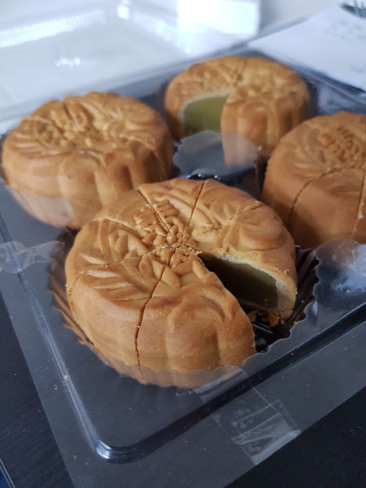 photo of Dongshan Eastern Highland Healthy Cake House Baked Pandan Mooncake shared by @sylchew on  04 Sep 2019 - review