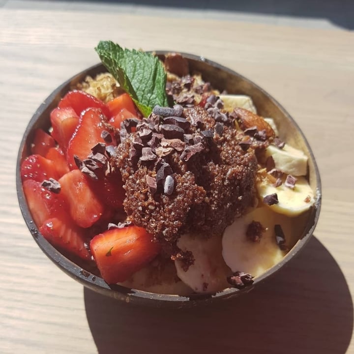 photo of Mahalo Smoothie Bowl shared by @enkelvegan on  11 Feb 2021 - review