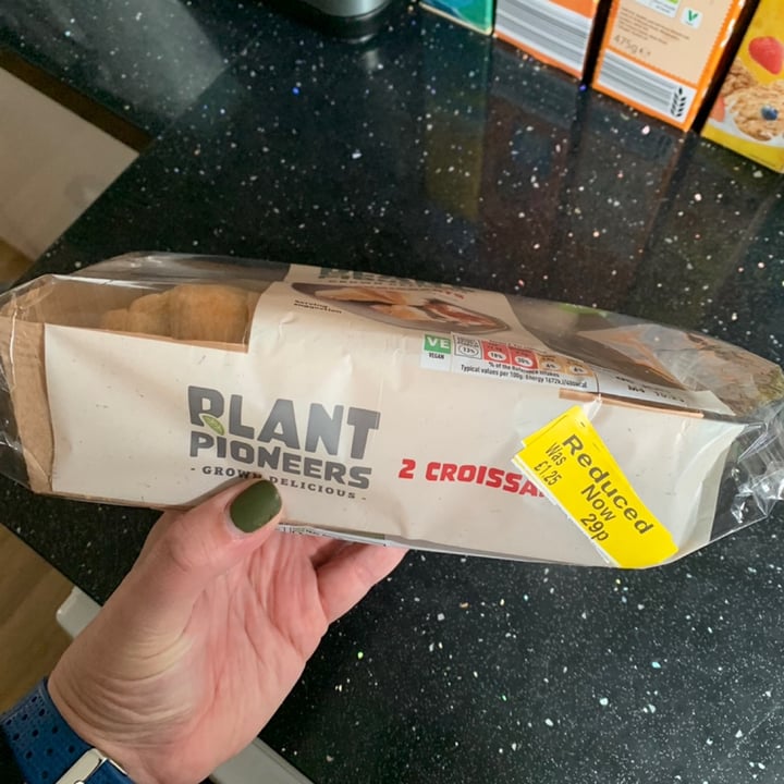 photo of Plant Pioneers 2 Croissants shared by @beckyallott on  12 Jun 2022 - review