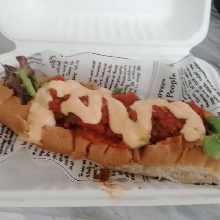 photo of Vegan Streetfood Deli - Obs Vegan Streetfood Hot Dawg shared by @rushisushi7 on  28 May 2021 - review