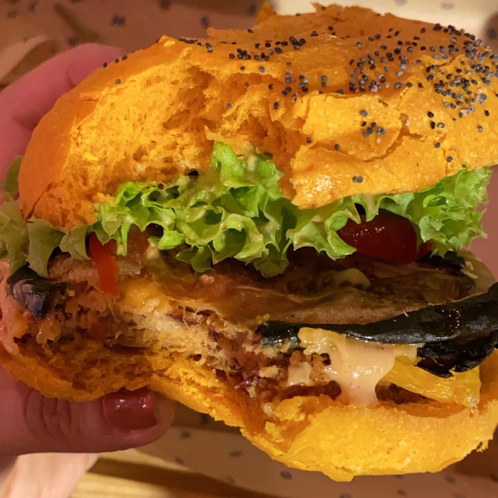 photo of Flower Burger Jungle Burger shared by @millammiles on  22 Feb 2022 - review