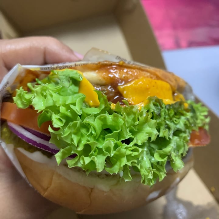 photo of VeganBurg Singapore Smokey BBQ burger shared by @yashermin on  26 May 2021 - review
