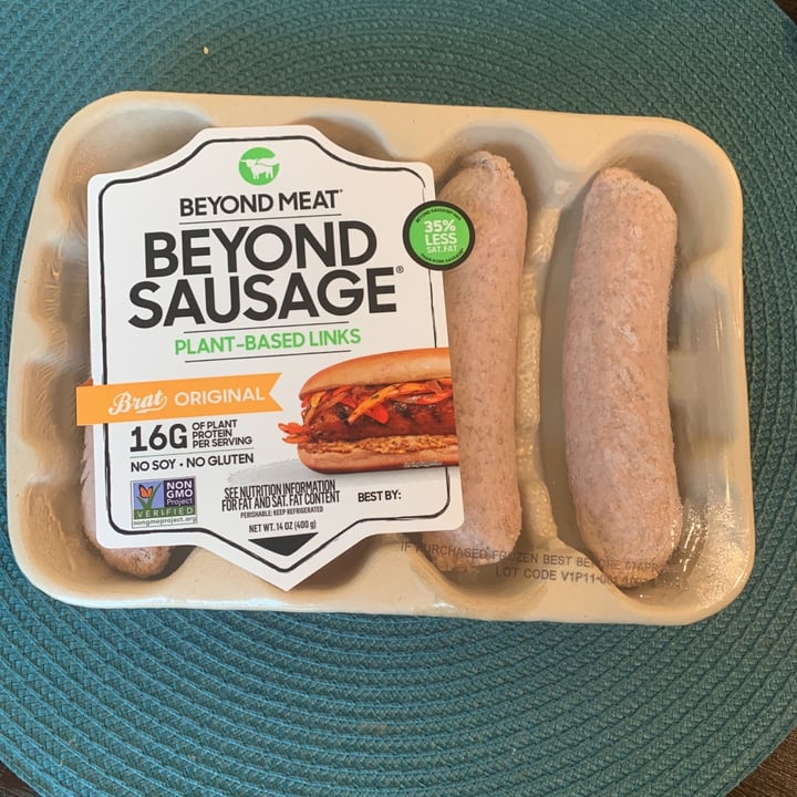 review photo of Beyond Meat Beyond Sausage Brat Original shared by @soniavegandsurf on 17 Jul 2021 - review