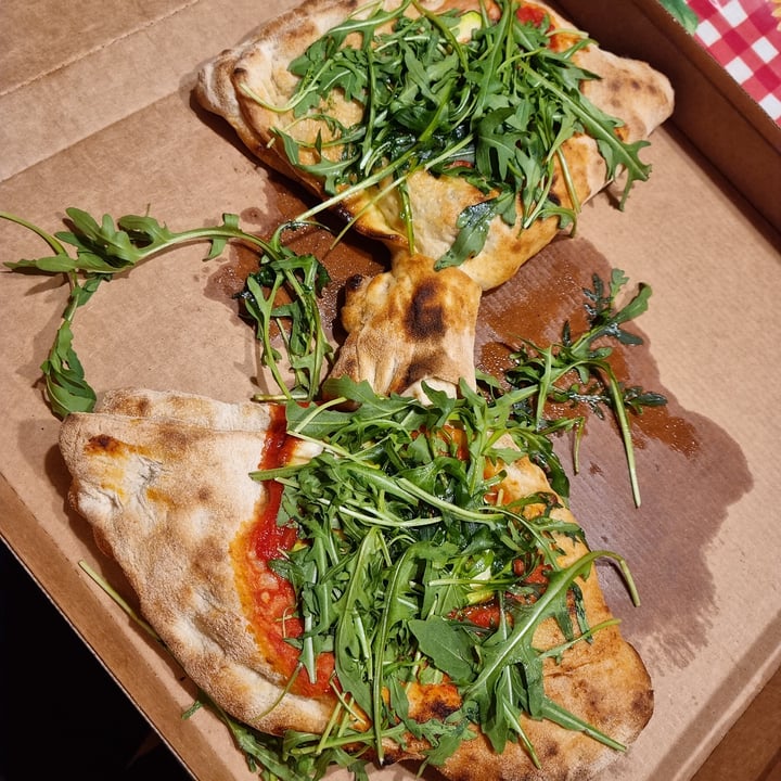 photo of Verdechiaro Pizza Fiocco Vegan shared by @fettadipanetosto on  10 Apr 2022 - review