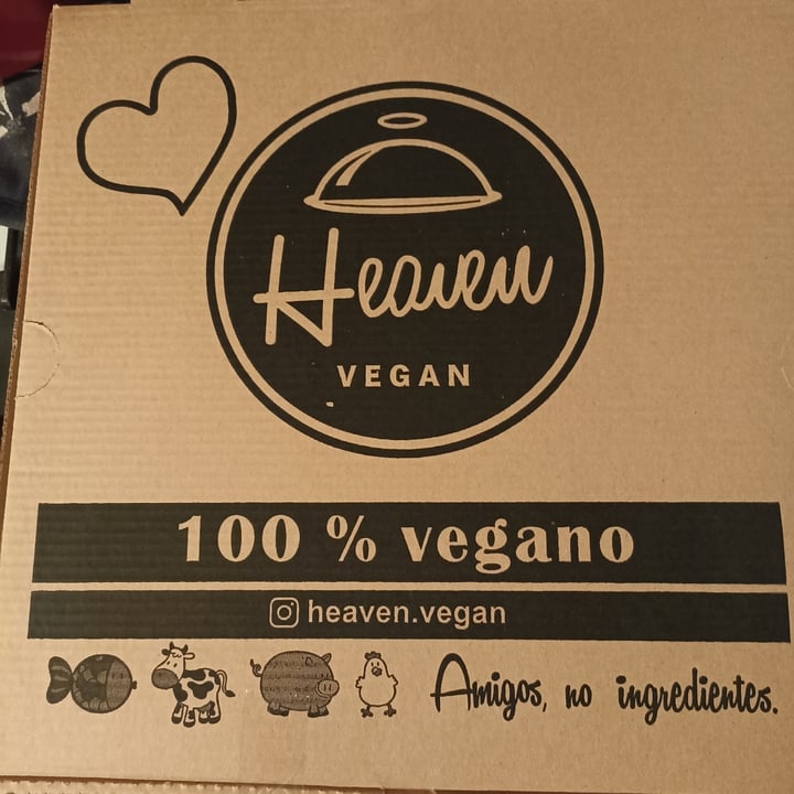 photo of Heaven Vegan Palermo Pizza napolitana shared by @vikvegan on  31 Oct 2022 - review