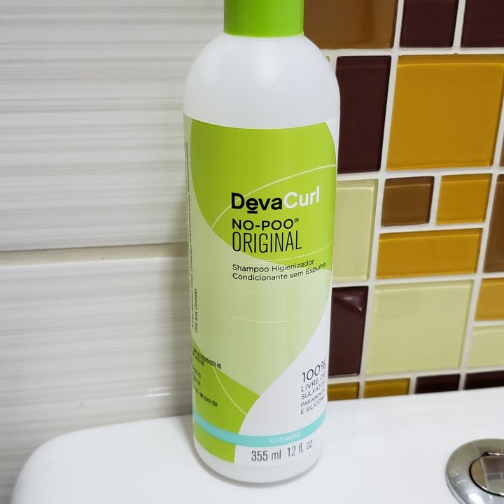 review photo of DevaCurl No-Poo Original Zero-Lather Conditioning Cleanser shared by @denisefogolin on 19 Apr 2022 - review