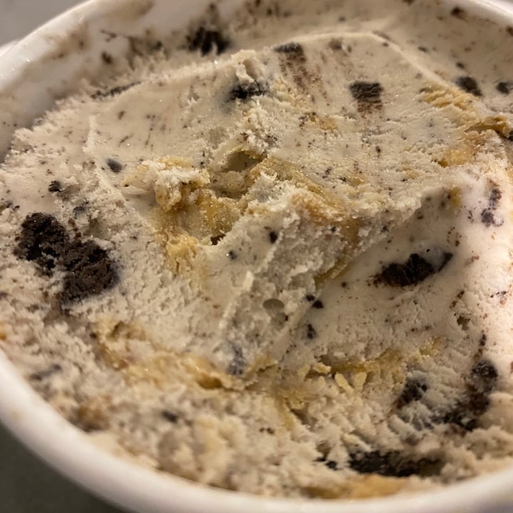 photo of Ben & Jerry's P.B. & Cookies Non-Dairy Frozen Dessert shared by @kerent10 on  17 Apr 2021 - review