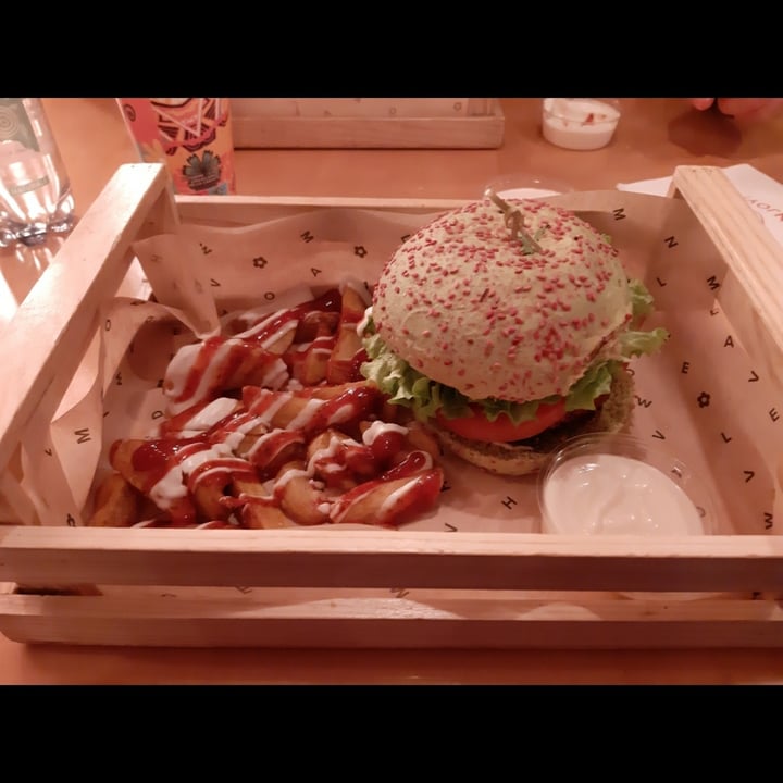 review photo of Flower Burger Jungle Burger shared by @miele on 01 Nov 2022 - review