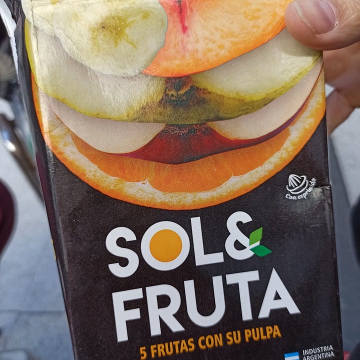 photo of Sol & Fruta 5 frutas con su pulpa shared by @yazalmonacid on  15 May 2022 - review