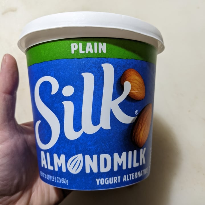 photo of Silk Almond milk yogurt Plain shared by @caseyveganforlife on  20 Jan 2022 - review