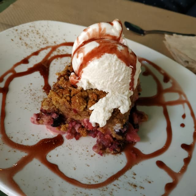 Photo of the dish “Crumble with ice cream”