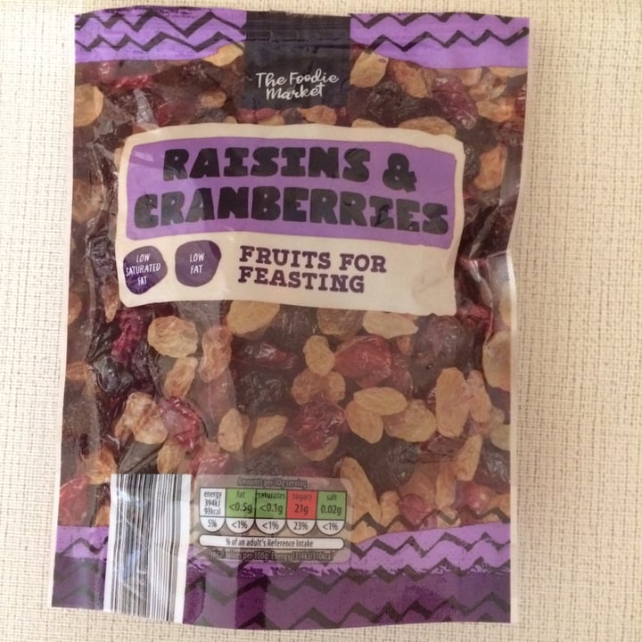 photo of The Foodie Market Raisins & Cranberries shared by @cazmikk on  09 May 2022 - review