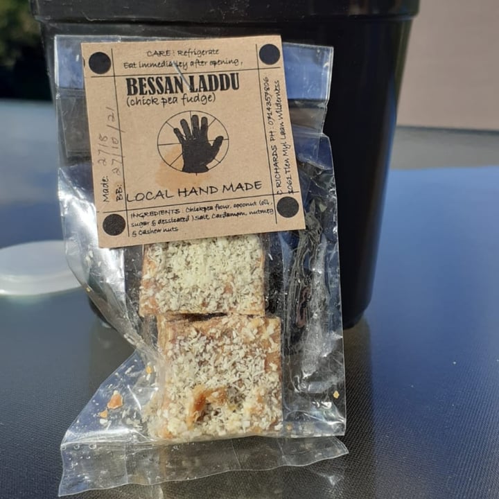 photo of Bessan laddu Fudge Vegan fudge shared by @wynter on  08 Sep 2021 - review