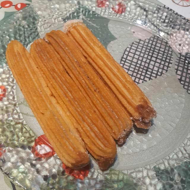 菜肴“Churros Con Dulce de Leche”的照片