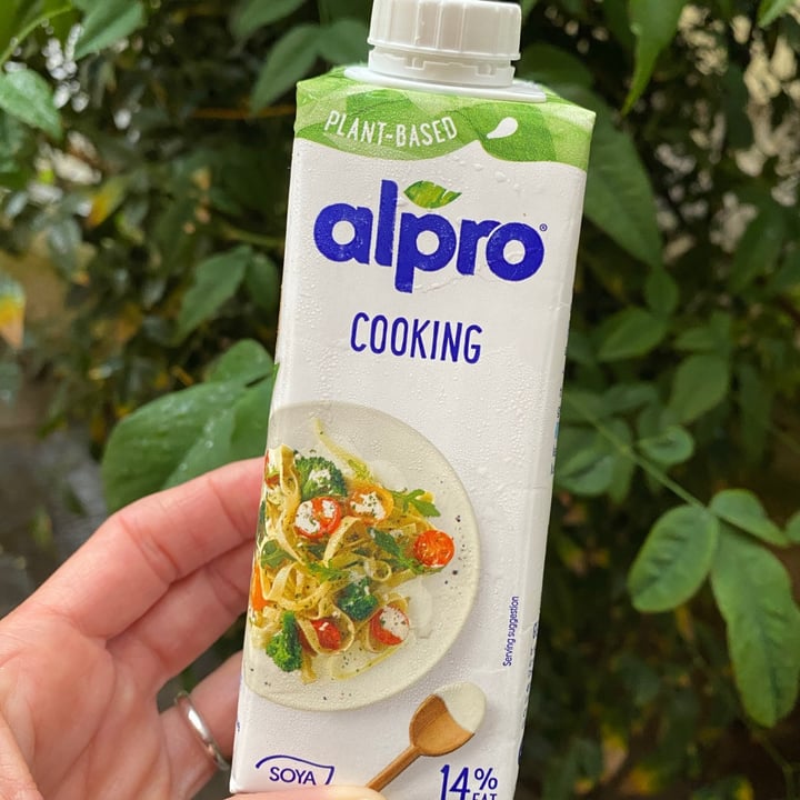 review photo of Alpro Cooking/Cuisine Soya 14% Fat shared by @alexcesa on 24 May 2021 - review