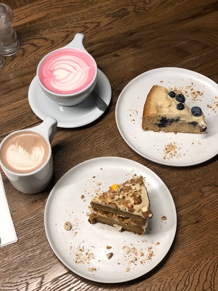 photo of COMOBA Hot Chocolate And Cake shared by @carlotamrosa on  28 Nov 2019 - review