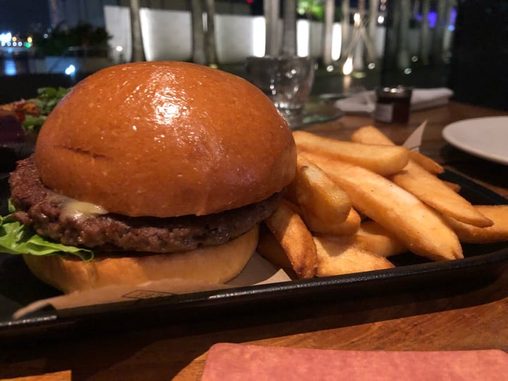 photo of Bread Street Kitchen Singapore Impossible burger shared by @chrishineerita on  14 Jul 2019 - review