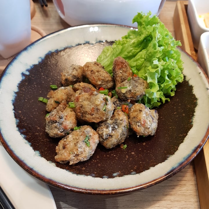 photo of Lotus Café 蓮心食坊 Sautéed "Oysters" in salt and pepper shared by @leafy on  09 May 2022 - review