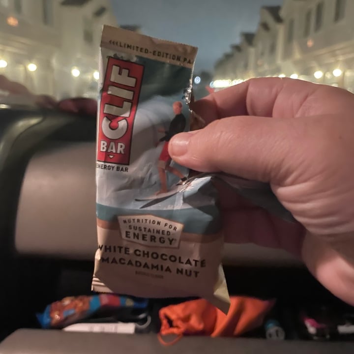 photo of Clif Bar White Chocolate Macadamia Nut Flavor Bars shared by @jessavegano on  14 Jan 2022 - review