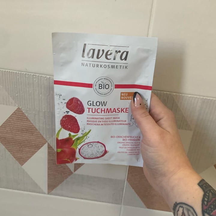 photo of Lavera Naturkosmetik Glow Tuchmaske shared by @kellyaifornelly on  24 Jan 2022 - review