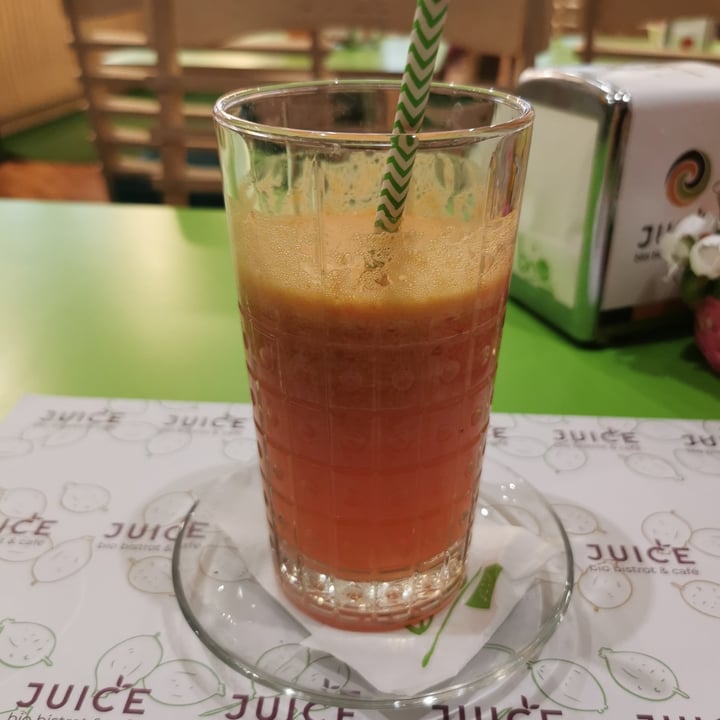 photo of Juice Bio Bistrot & Café Pompelmo Blast shared by @valentinacanepa on  23 Apr 2022 - review