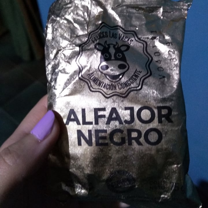 photo of Felices Las Vacas Alfajor Negro shared by @lourdesgenez on  14 Jan 2021 - review