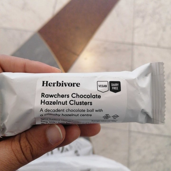 photo of Herbivore Rawchers Chocolate Hazelnut Clusters shared by @rushisushi7 on  15 Aug 2020 - review
