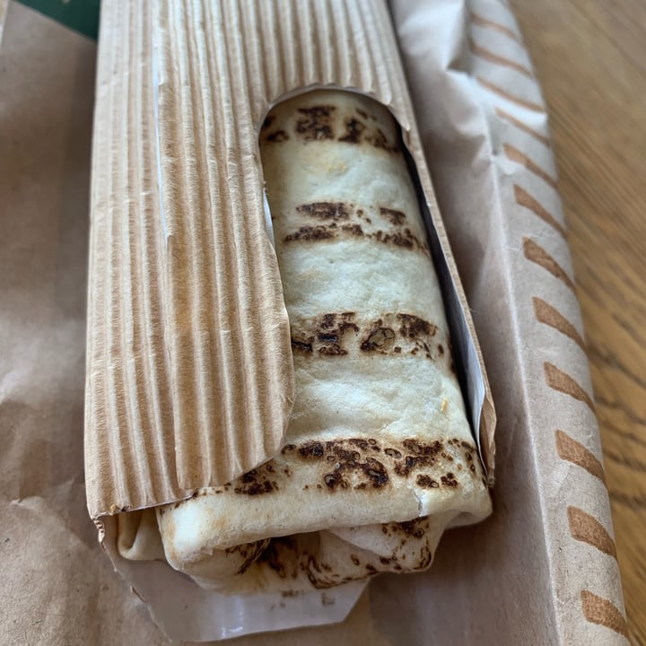 review photo of Starbucks Fiery No’ Chicken Wrap shared by @veganfooduk on 25 Sep 2022 - review