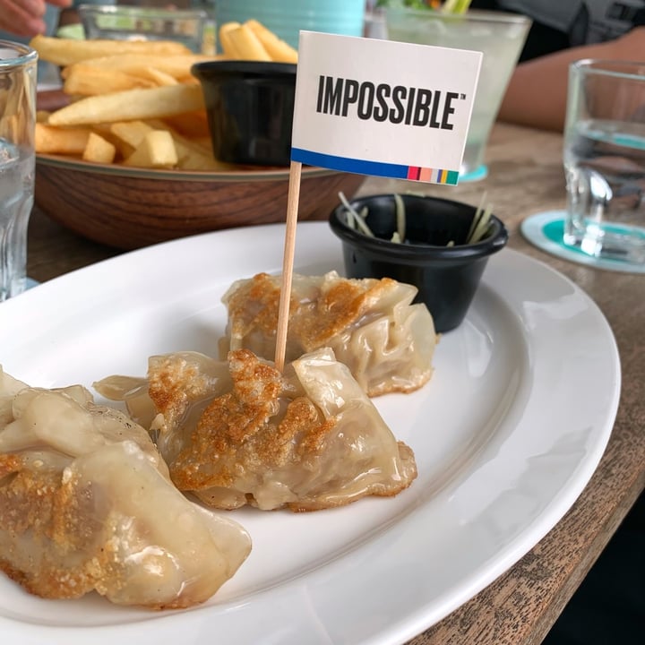 photo of Privé Tiong Bahru Pan-Fried Impossible™ Gyoza shared by @lolahippie on  23 May 2022 - review