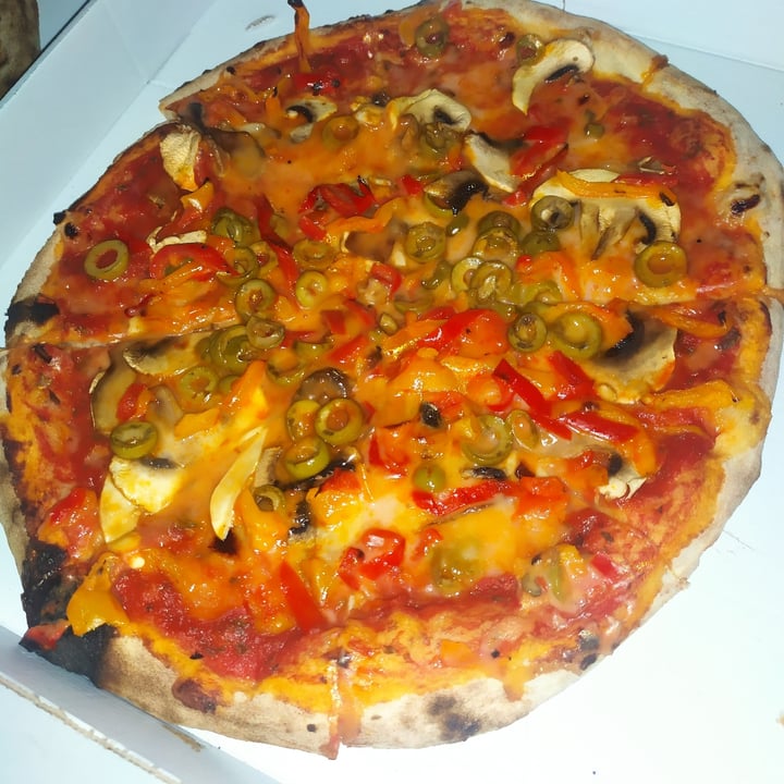 review photo of Dolce Vita Pizza Gourmet N°1 shared by @meiganegra666 on 30 Aug 2021 - review