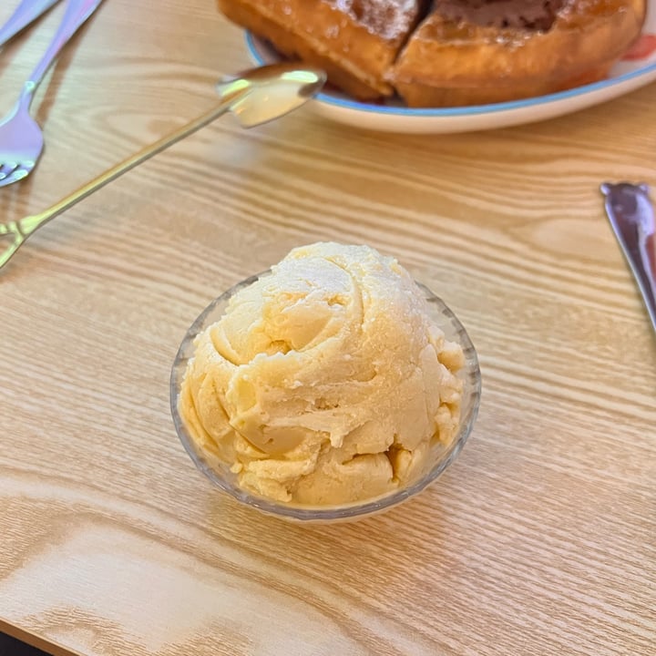 photo of Heartbreak Melts Ice Cream Cafe Let That Mango shared by @eritakay on  14 Dec 2022 - review