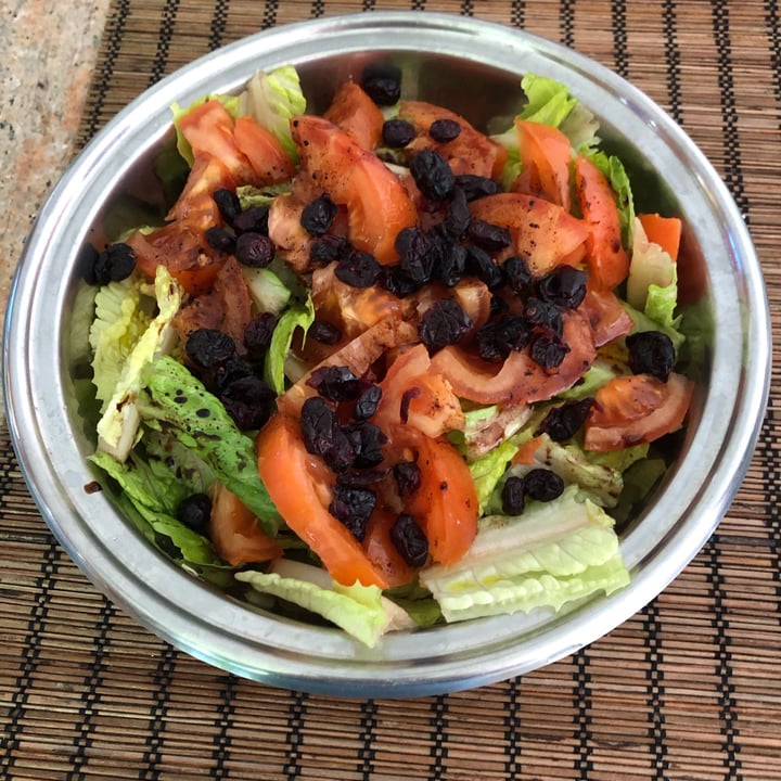 photo of Kirkland Signature extra virgin olive oil shared by @jacfar on  09 May 2022 - review