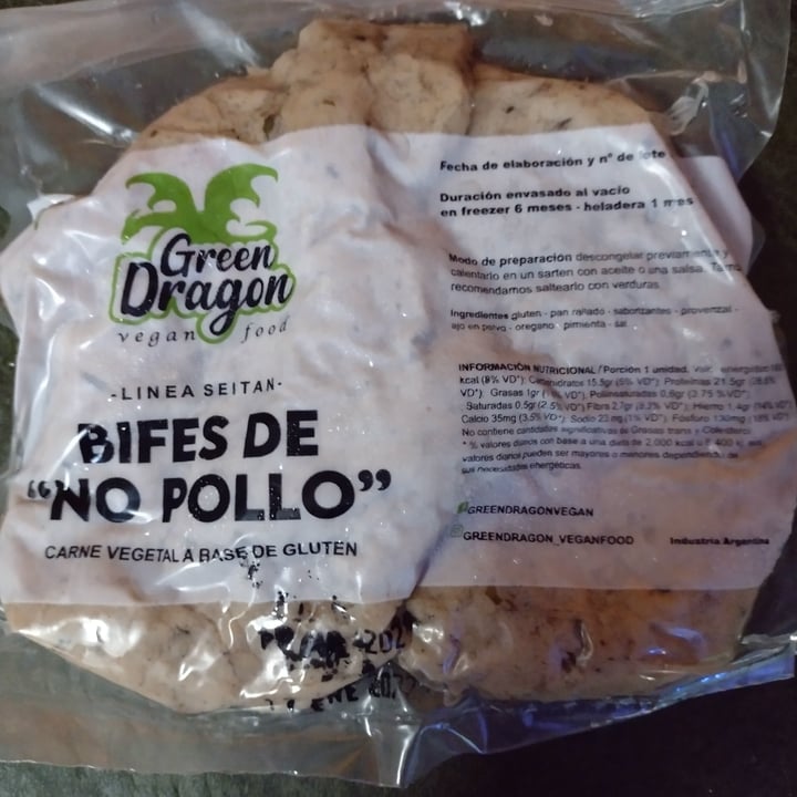 photo of Green Dragon - Vegan food Bifes de "no pollo" shared by @dana1922 on  01 Oct 2021 - review