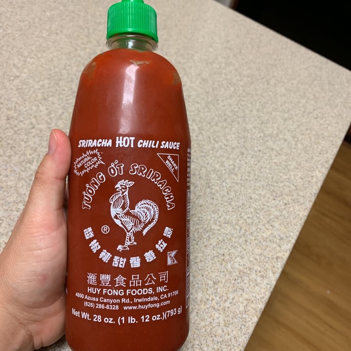 review photo of Sriracha Sriracha Hot Chili Sauce shared by @lnovack on 27 May 2020 - review