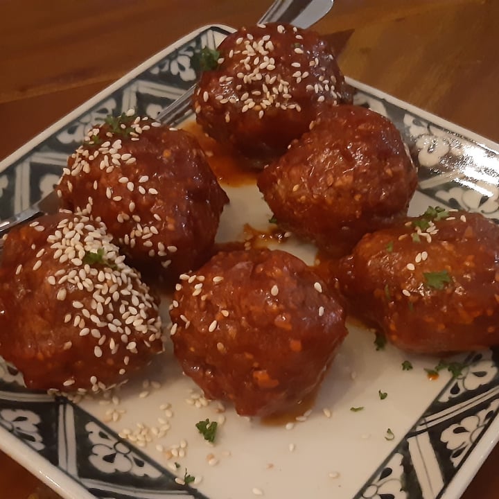 photo of Củ và Rễ - A Vegan Restaurant Cauliflower wings shared by @floriance on  28 Feb 2021 - review