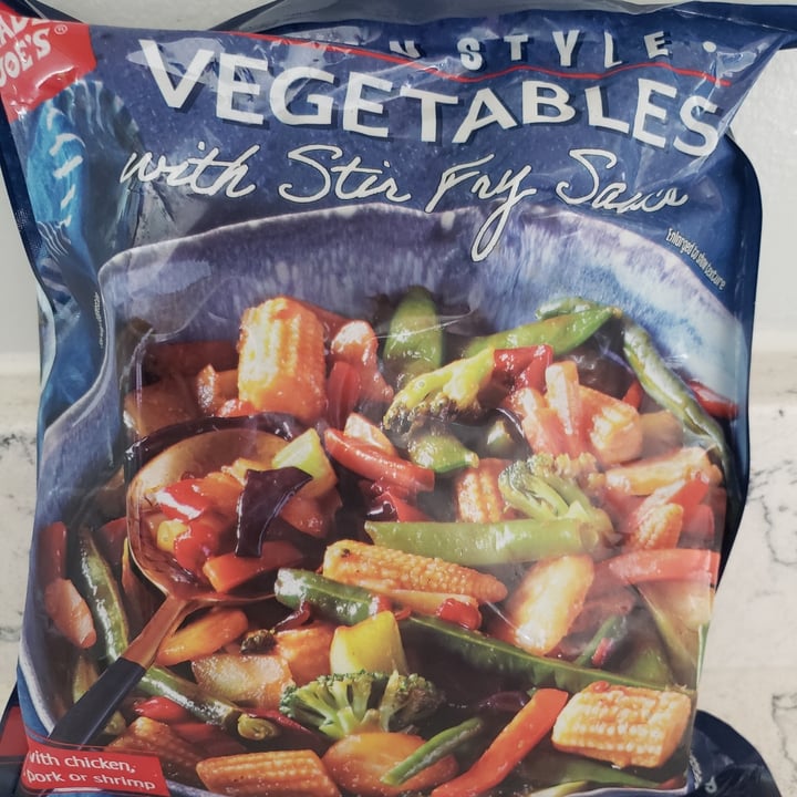 photo of Trader Joe's Asian Style Vegetables with Stir Fry Sauce shared by @rachelanninmn on  01 Jun 2022 - review