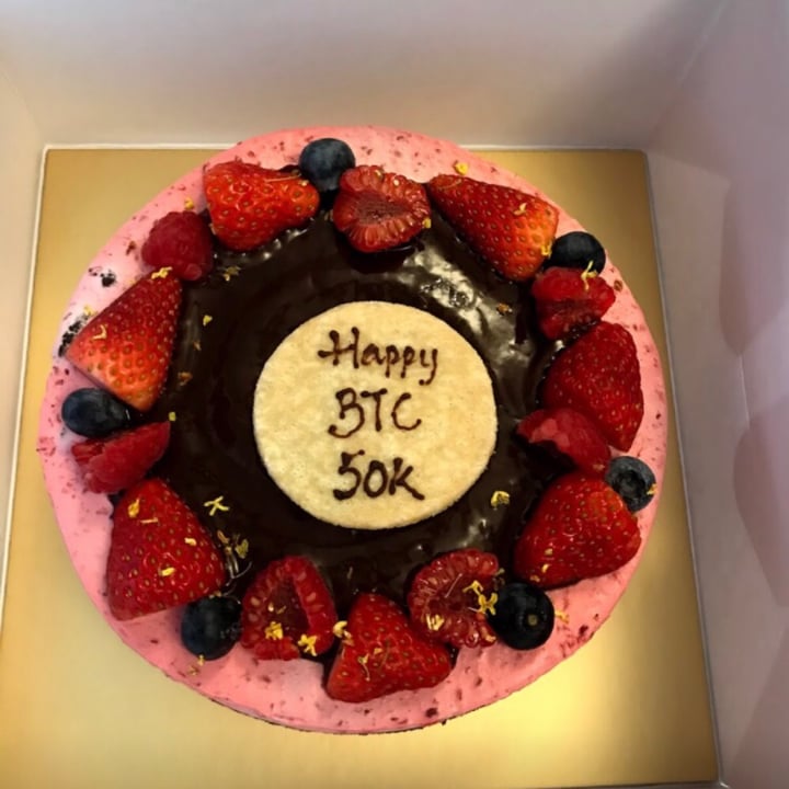 review photo of Locaba Vegan Dark Choc Raspberry Cake shared by @chillinochilli on 24 Feb 2021 - review