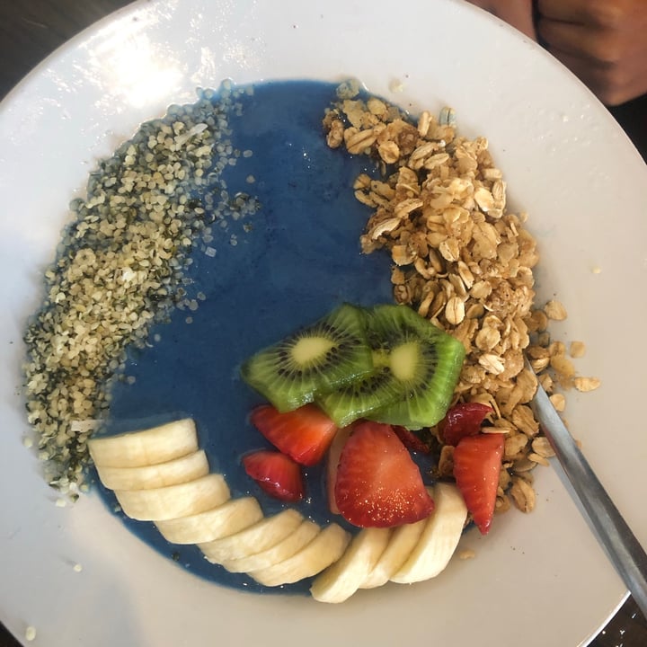 review photo of Wild Rabbit Bistro Blue Dream Power Bowl shared by @leashy on 26 May 2020 - review